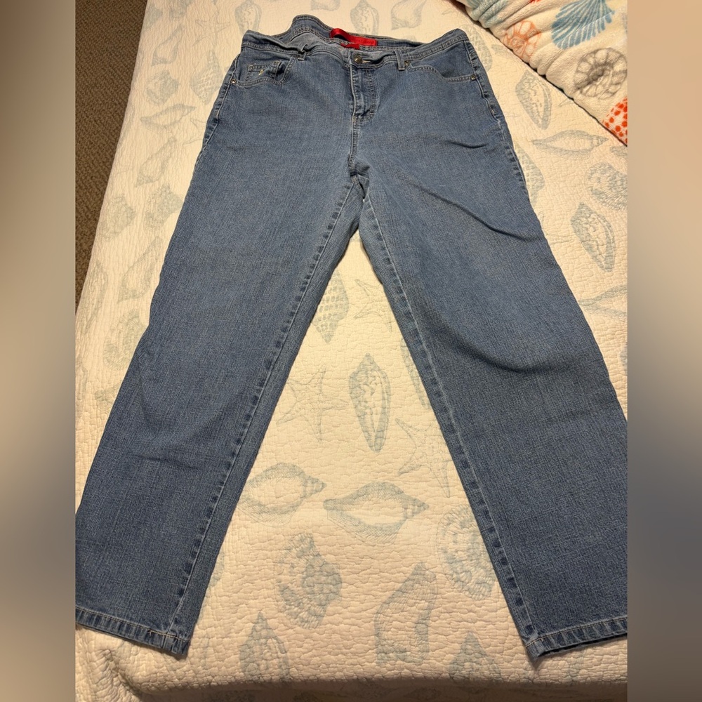 Gloria Vanderbilt jeans size 18W.
